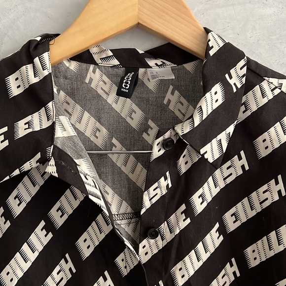 Women’s H&M Divided Oversized Billie Eillish Shirt, Size S - Picture 3 of 7